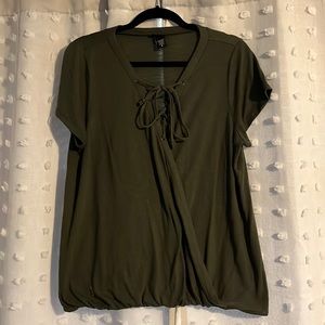 Green Lace Up Torrid Short Sleeve Shirt in 0X